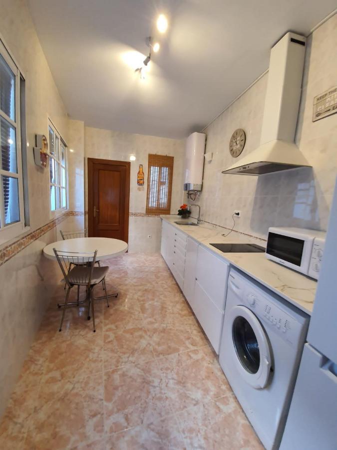 Apartamento Ollerias Malaga Exterior photo