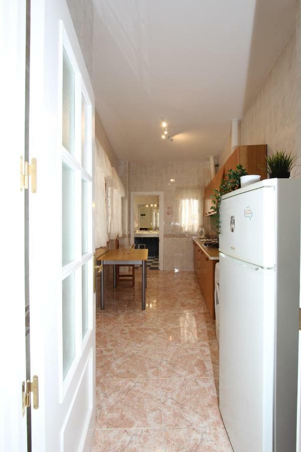 Apartamento Ollerias Malaga Exterior photo