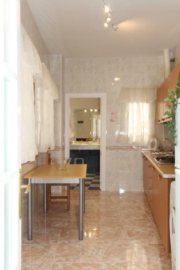 Apartamento Ollerias Malaga Exterior photo