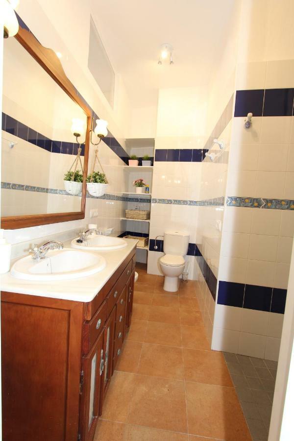 Apartamento Ollerias Malaga Exterior photo