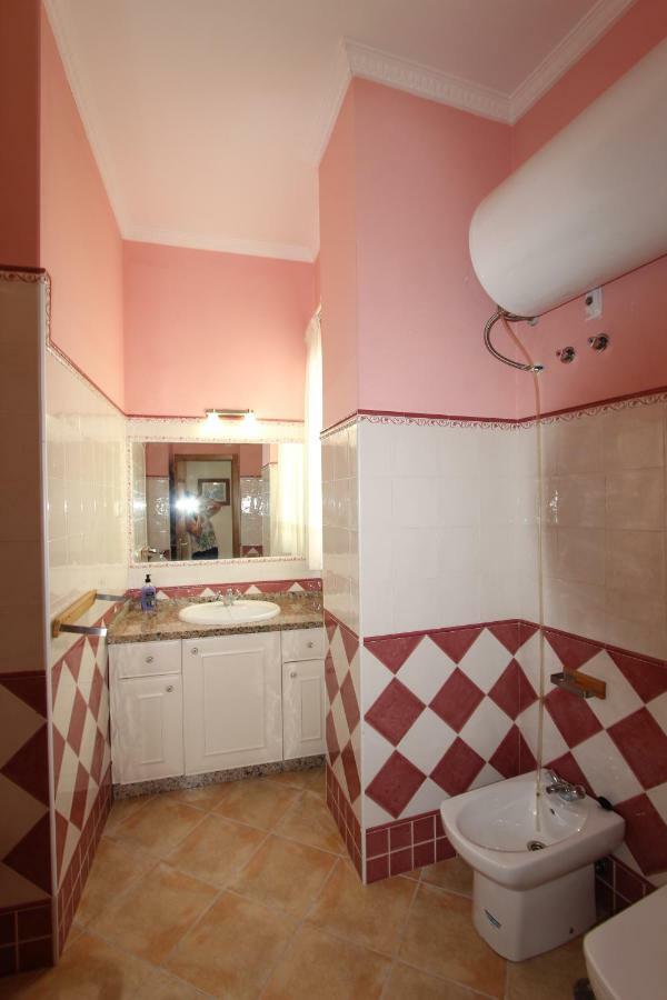Apartamento Ollerias Malaga Exterior photo