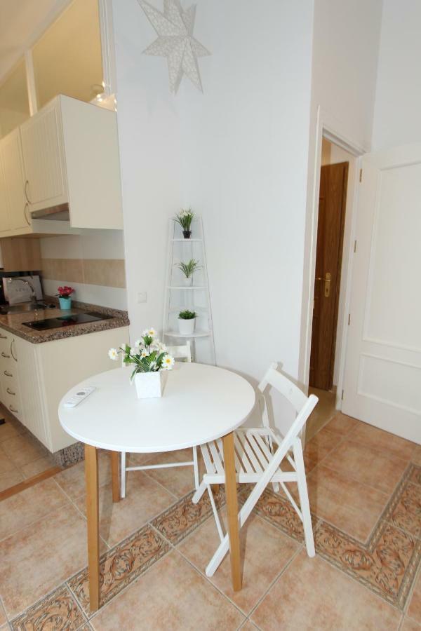 Apartamento Ollerias Malaga Exterior photo