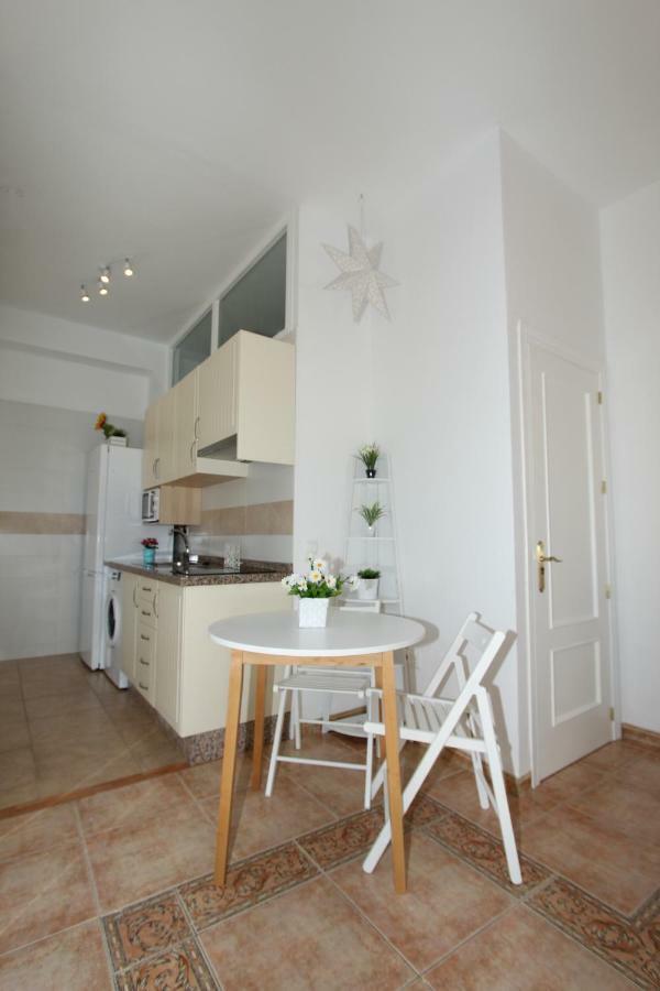 Apartamento Ollerias Malaga Exterior photo